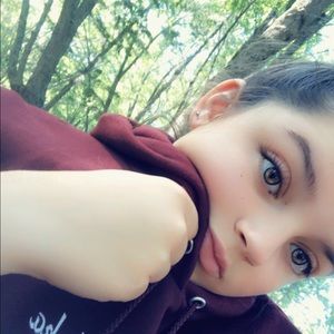 Meet your Posher, Christine